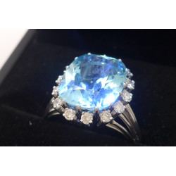 Weißgold Ring mit Aquamarin und Diamanten